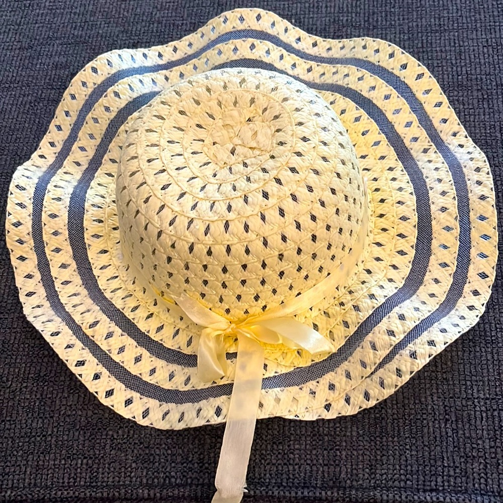 Yellow baby hat